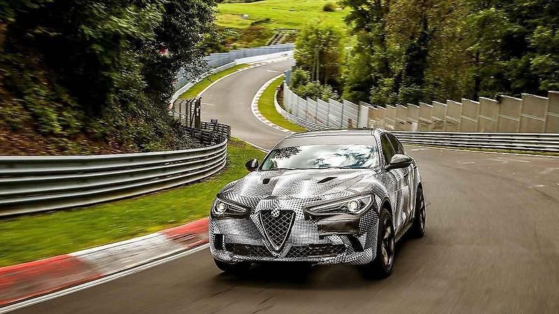 Alfa Romeo Stelvio Quadrifoglio na Nürburgringu.