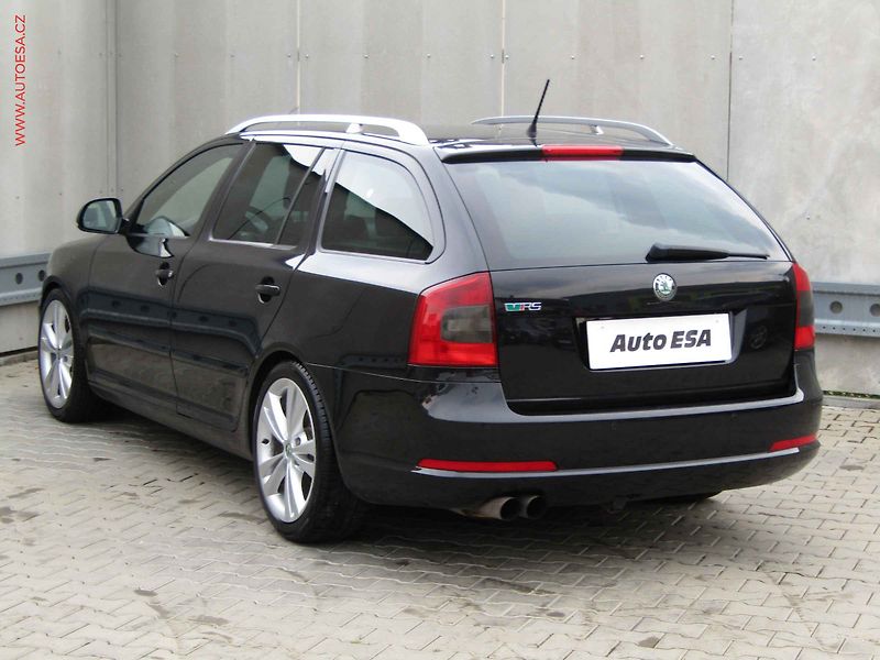 Škoda Octavia (2012) 2.0 TSi, RS, DSG, xenon, TZ - fotka 6 z 19