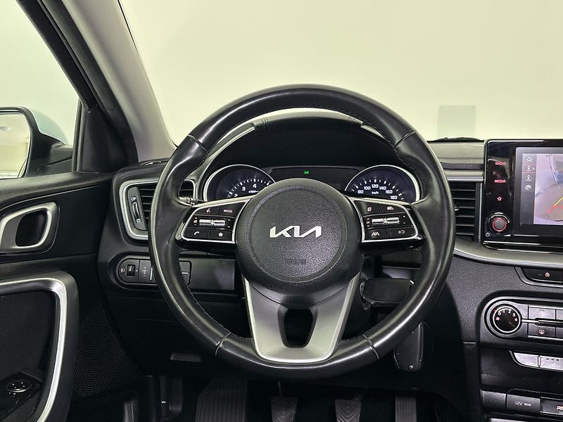 Kia Ceed Hatchback - fotka 18 z 29