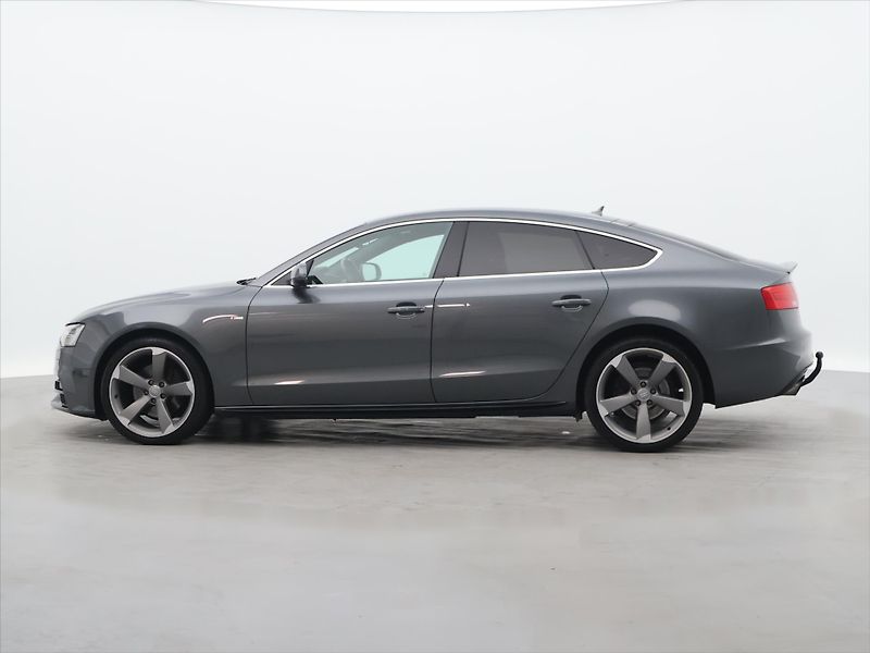 Audi A5 2,0 TFSI 169kW S-Line Xenon - fotka 4 z 27