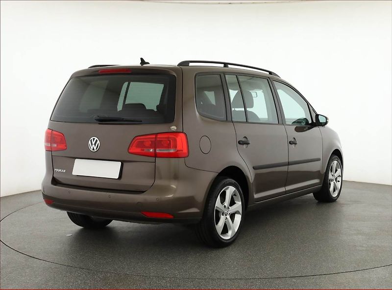 Volkswagen Touran (2012) 1.4 TSI, 7 míst, Serv.kniha - fotka 5 z 15