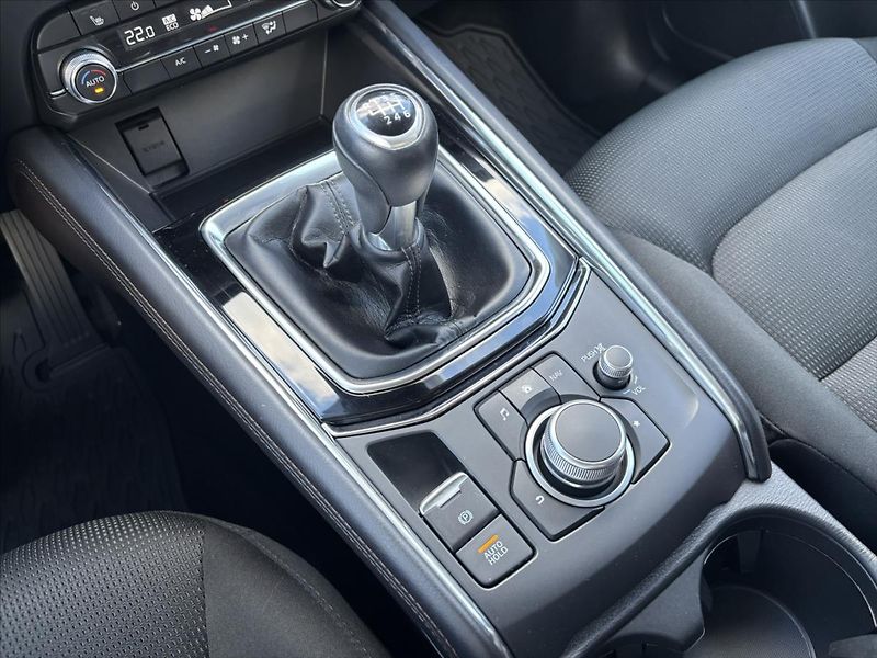 Mazda CX-5 2,0 i 4x4 Revolution TOP STAV - fotka 31 z 46