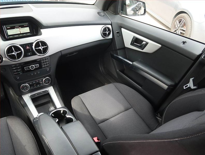 Mercedes-Benz GLK (2015) 220 CDI, 4X4, Automat - fotka 8 z 20