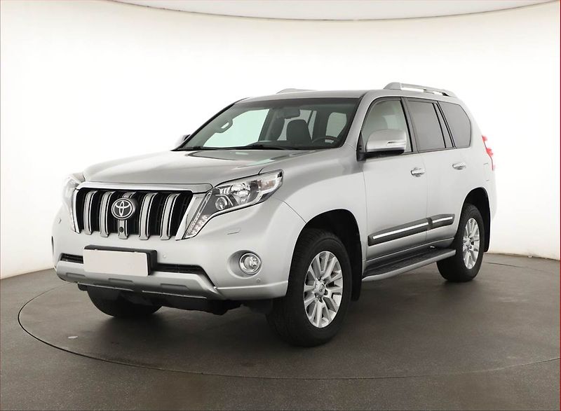 Toyota Land Cruiser (2017) 2.8 D-4D - fotka 2 z 20