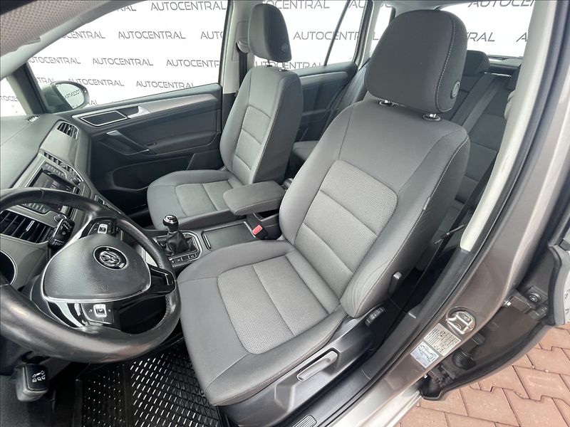 Volkswagen Golf Sportsvan 1,2 TSi,STK 8/28,serv.kn. - fotka 11 z 26