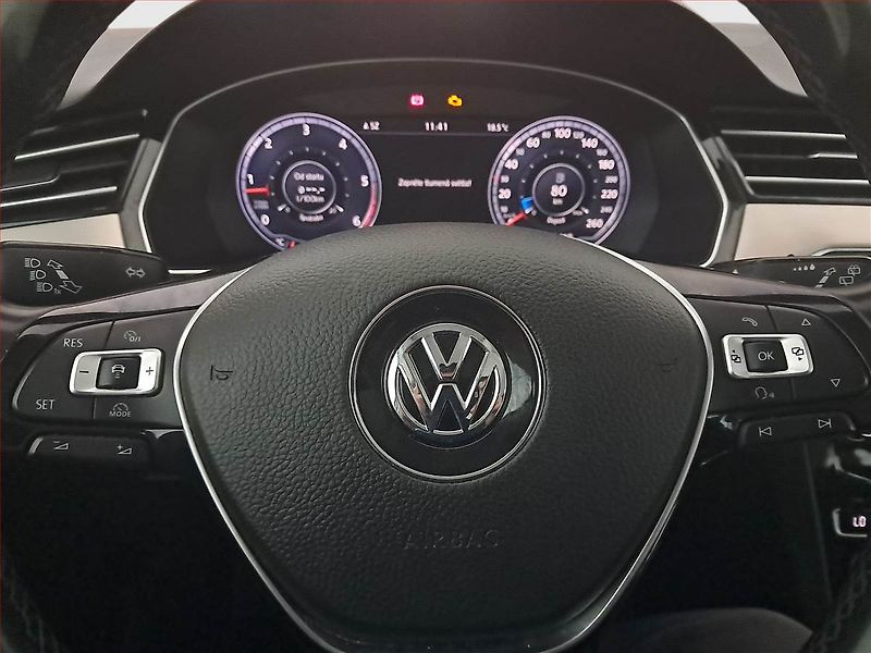 Volkswagen Passat (2015) Highline 2.0 TDI, Navi - fotka 18 z 20
