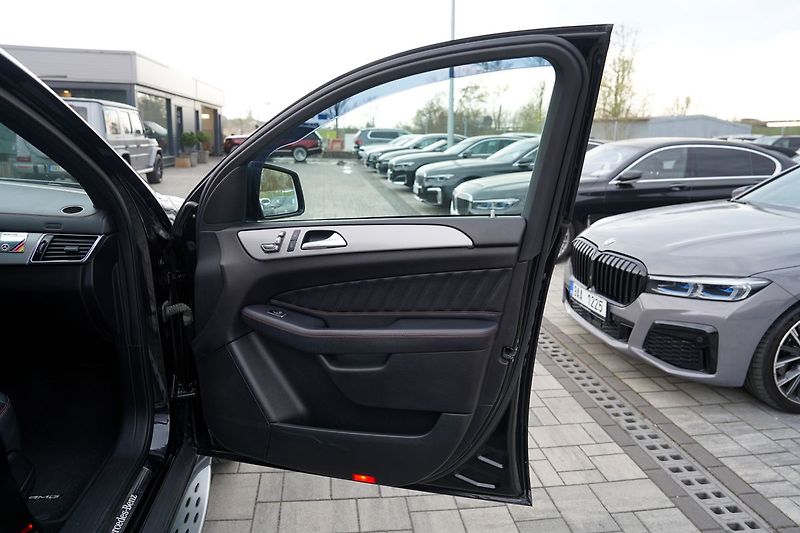 Mercedes-Benz GLE 350d 4Matic AMG/260PS - fotka 18 z 45