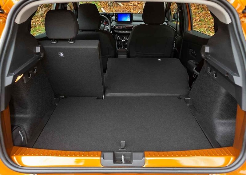 Verze Stepway nabídne zajímavě vyřešený střešní nosič