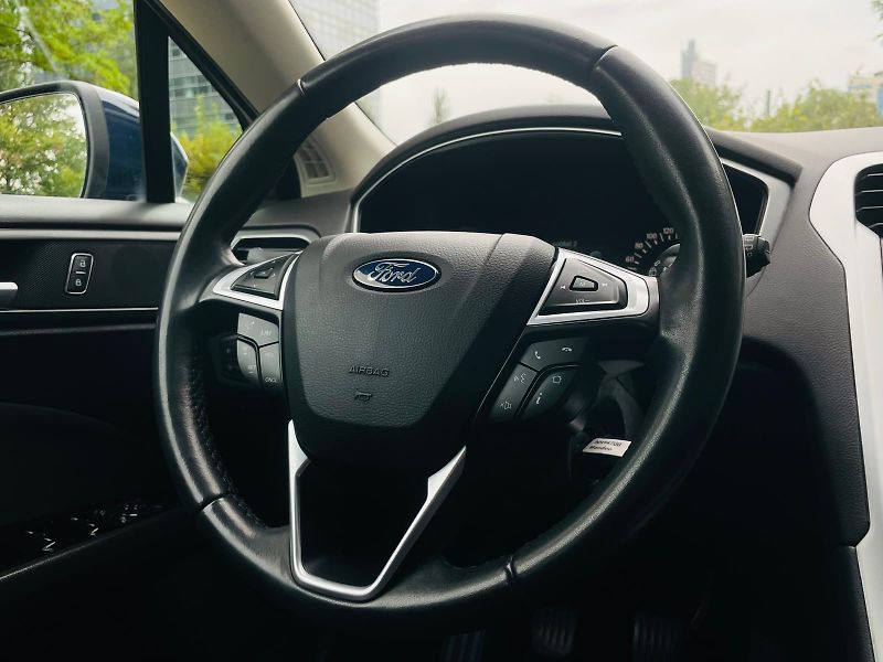 Ford Mondeo 2.0TDCi MANUÁL TAŽNÉ SERVISKA  - fotka 28 z 48