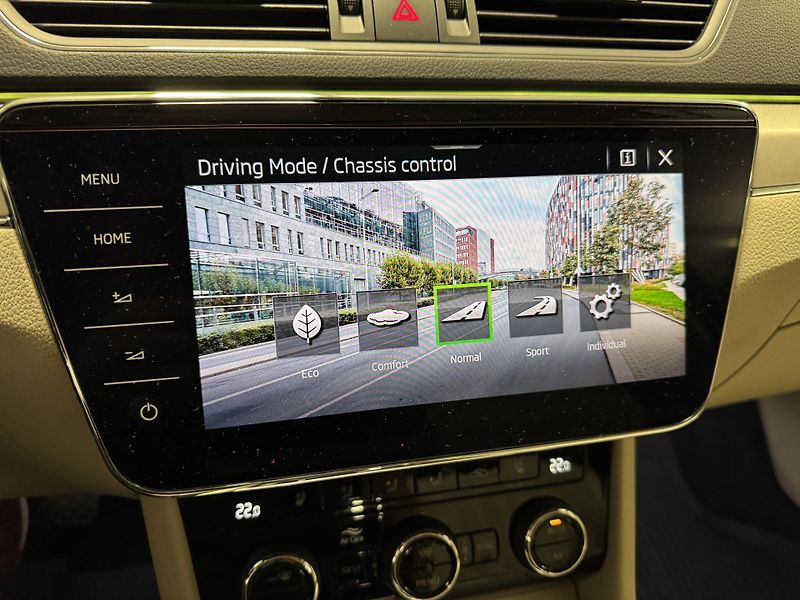 Škoda Superb (2023) L&K 2,0 TDI 147 kW 7-st aut 4x - fotka 38 z 66