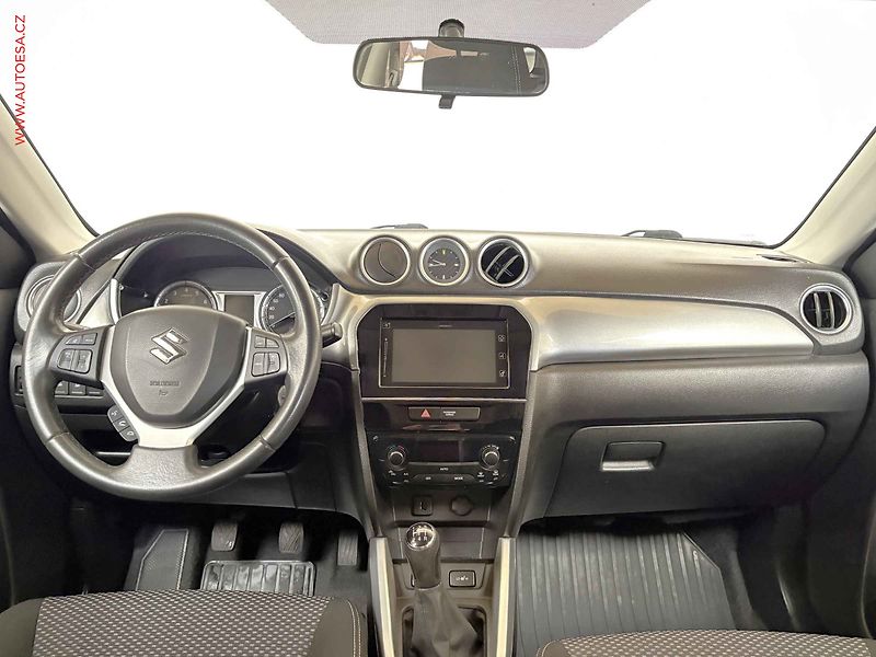 Suzuki Vitara (2015) 1.6 VVTi, 1.maj,ČR - fotka 8 z 15