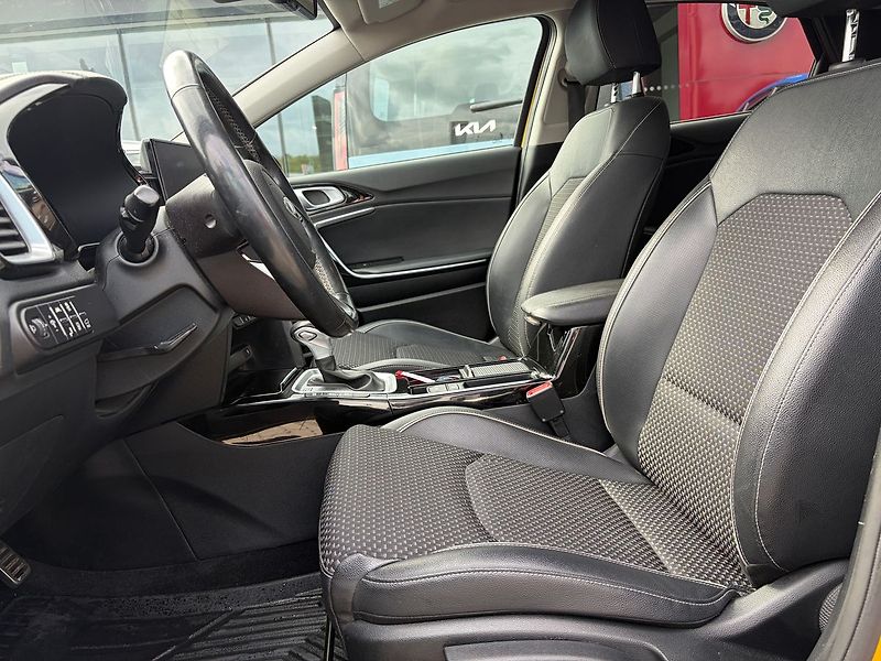 Kia Ceed 1.6 CRDi 100kW MHEV 7DCT - fotka 6 z 10