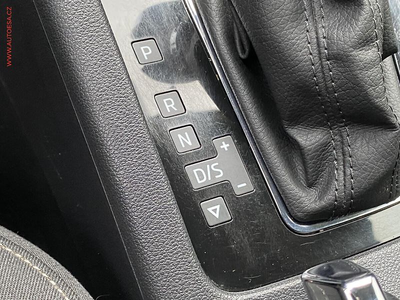 Škoda Octavia (2018) 2.0 TDi 4x4, Scout, DSG, TZ - fotka 14 z 18
