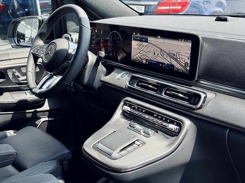Mercedes-Benz Třídy V (2026) 300d EXCLUSIVE AMG 4M L - fotka 17 z 35
