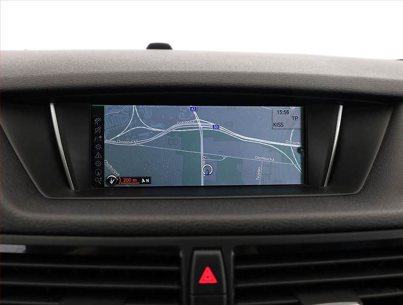 BMW X1 (2013) xDrive18d, 4X4, Automat, Navi - fotka 11 z 18