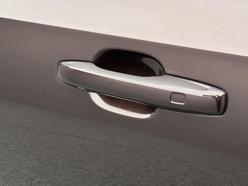 Volvo V90 CC D5 AWD POLESTAR REZERVACE - fotka 17 z 42