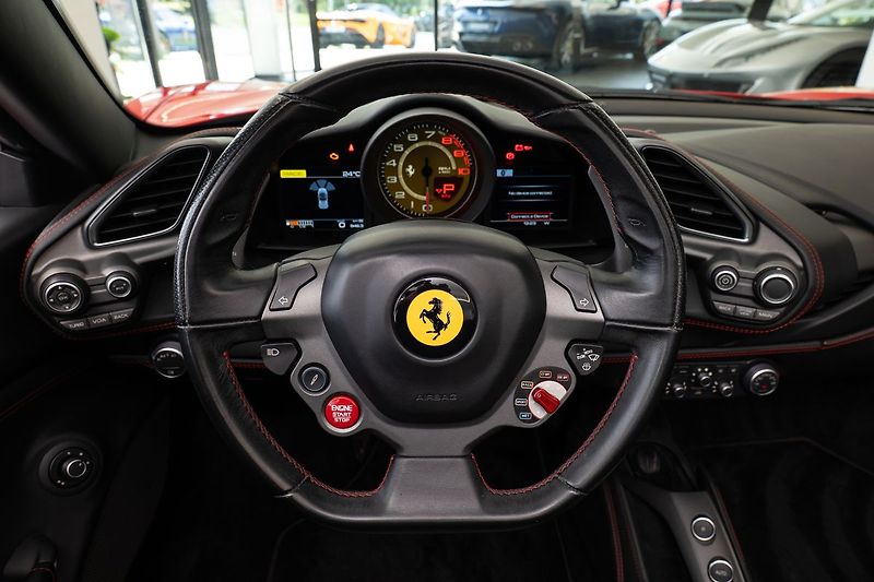 Ferrari 488 - fotka 5 z 19