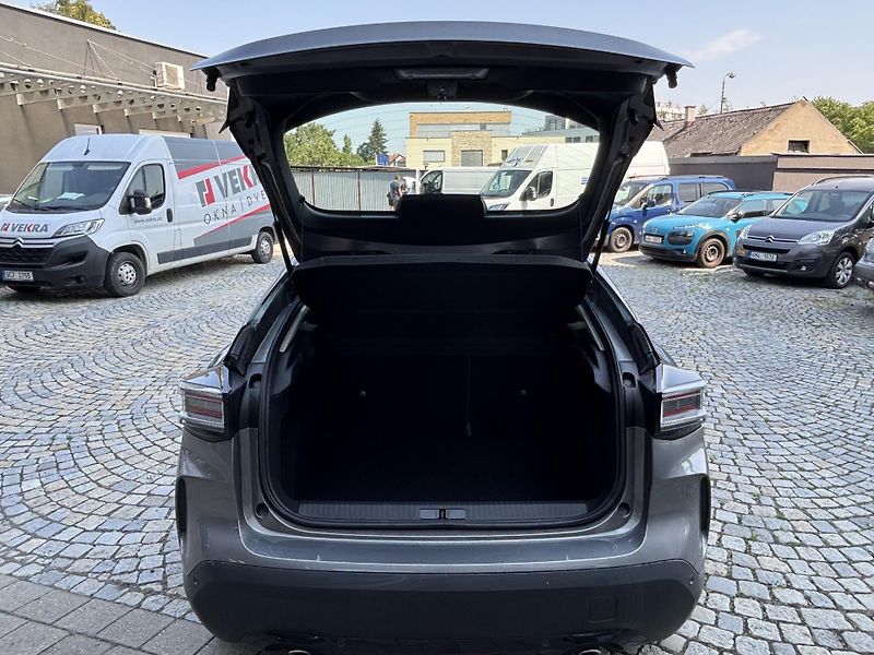 Citroën C4 1.2 PT Plus EAT8 - fotka 9 z 9