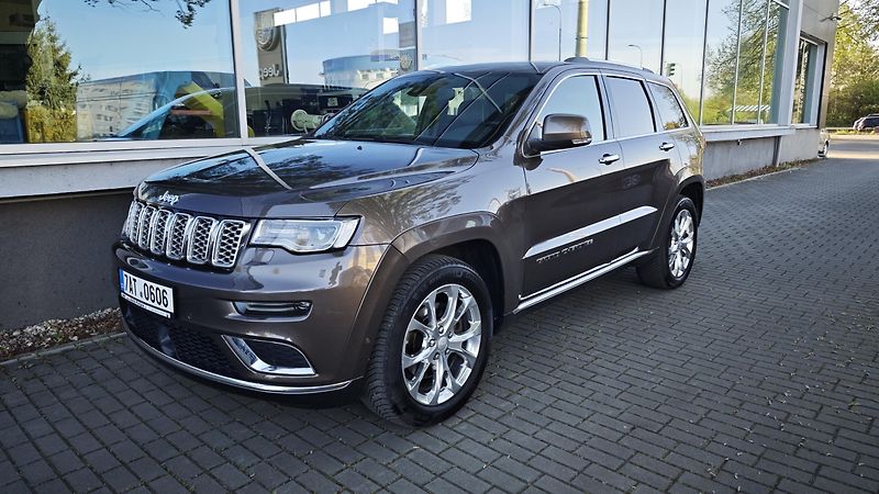Jeep Grand Cherokee (2019) 3,0 CRD Summit ČR, 1.maj.  - fotka 2 z 49