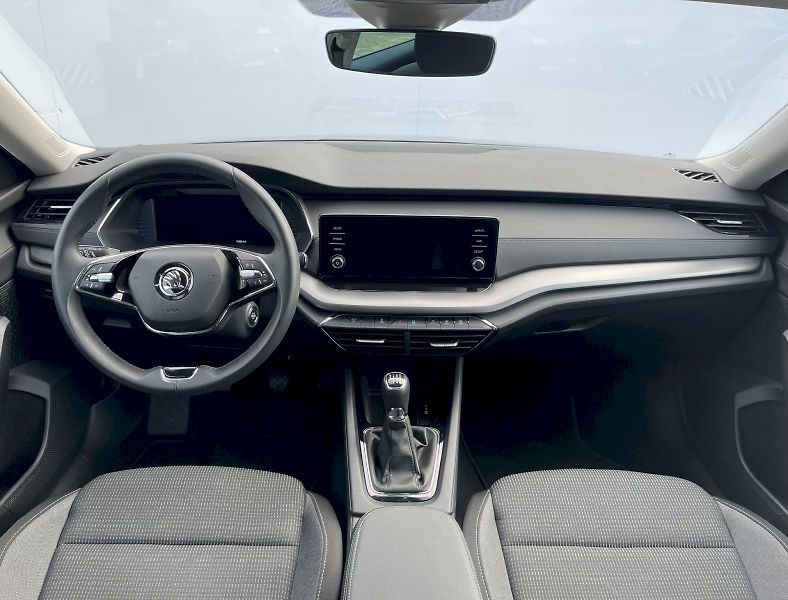 Škoda Octavia (2023) Combi 1,5 TSI / 110 kW Ambitio - fotka 5 z 30