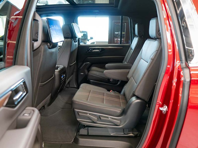 Chevrolet Suburban (2026) 6.2 V8 High Country 2026 - fotka 38 z 46