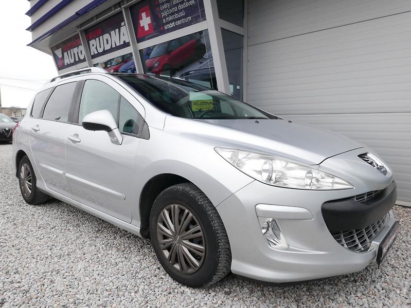 Peugeot 308 1,6 HDI 80kW SW Panorama Sport - fotka 7 z 40