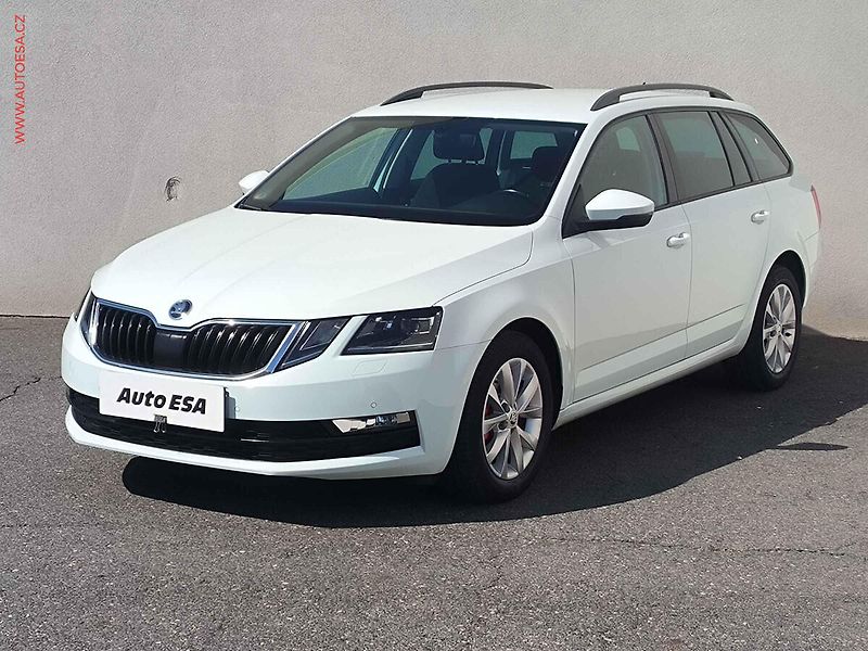 Škoda Octavia (2017) 2.0 TDi, Ambition, DSG, LED - fotka 3 z 24