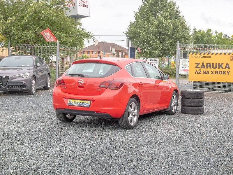 Opel Astra (2010) 1.7D 81KW – 2x KOLA - fotka 5 z 44