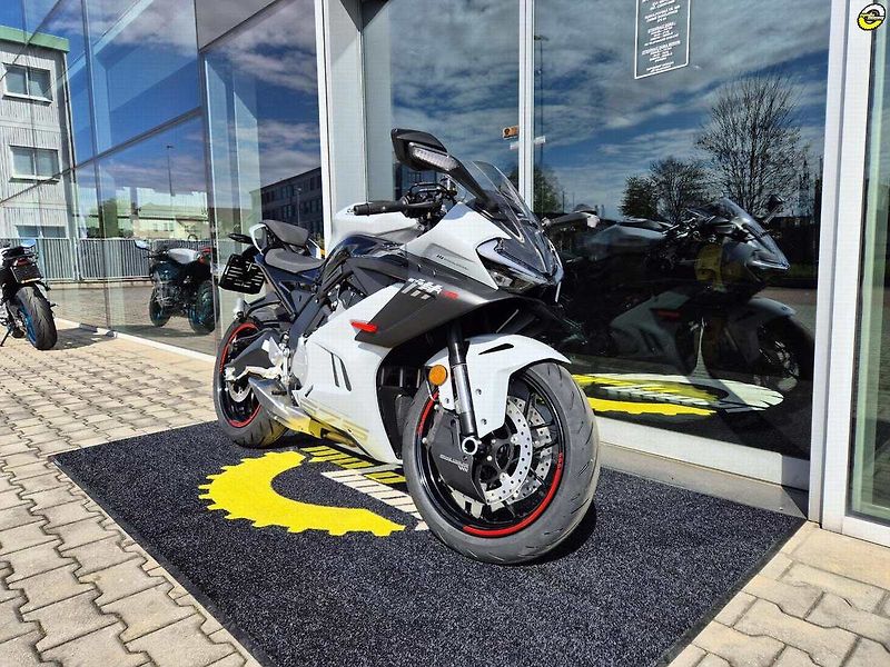 CFMOTO (2026) 675 SR-R - SKLADEM - fotka 23 z 43
