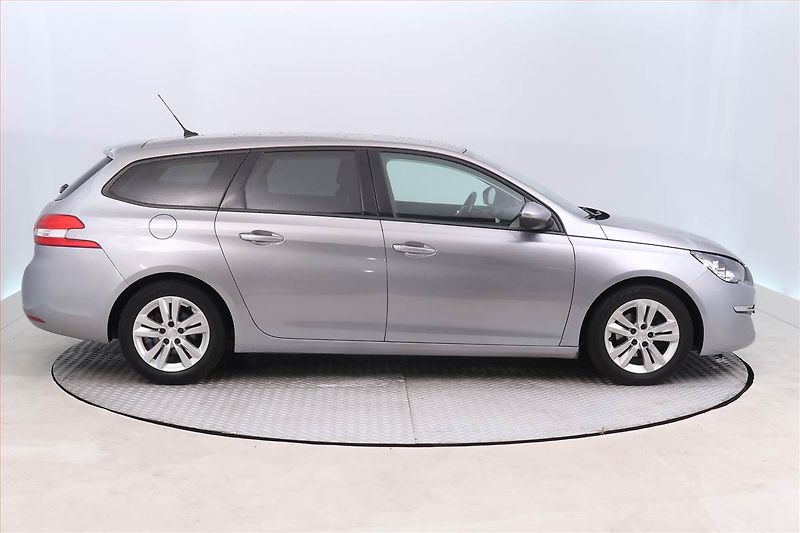 Peugeot 308 (2016) 1.6 BlueHDi, Serv.kniha, Navi - fotka 6 z 18