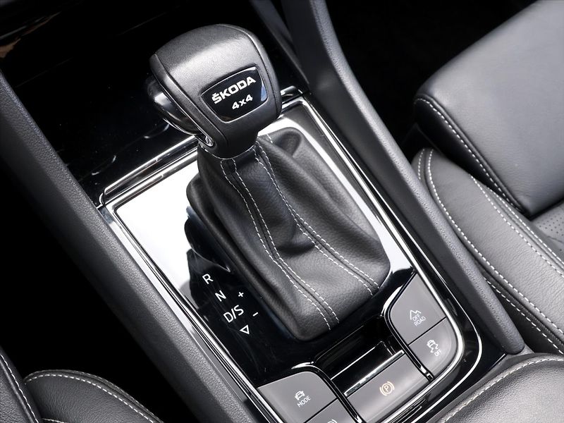 Škoda Kodiaq 2,0 TDI DSG 4x4 Sportline DPH - fotka 30 z 40