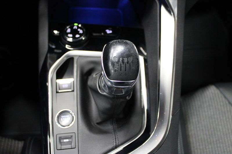 Peugeot 5008 1,5 HDi 1.majitel CZ 7 míst - fotka 25 z 35