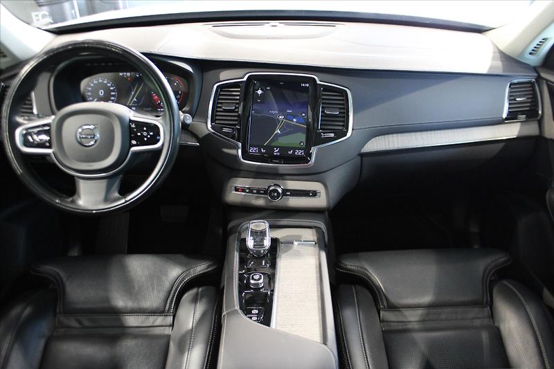 Volvo XC90 B5 AWD 173 kW Inscription Pole - fotka 14 z 36