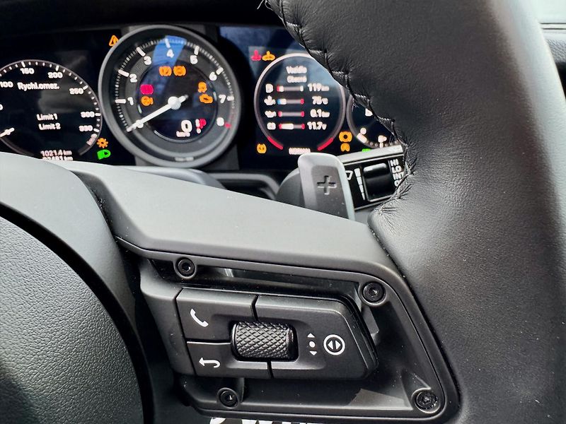 Porsche 911 (2020) Approved BOSE Střecha 20/21