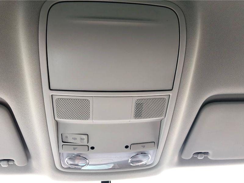 Škoda Karoq 1,5 TSI DSG Style - fotka 25 z 30