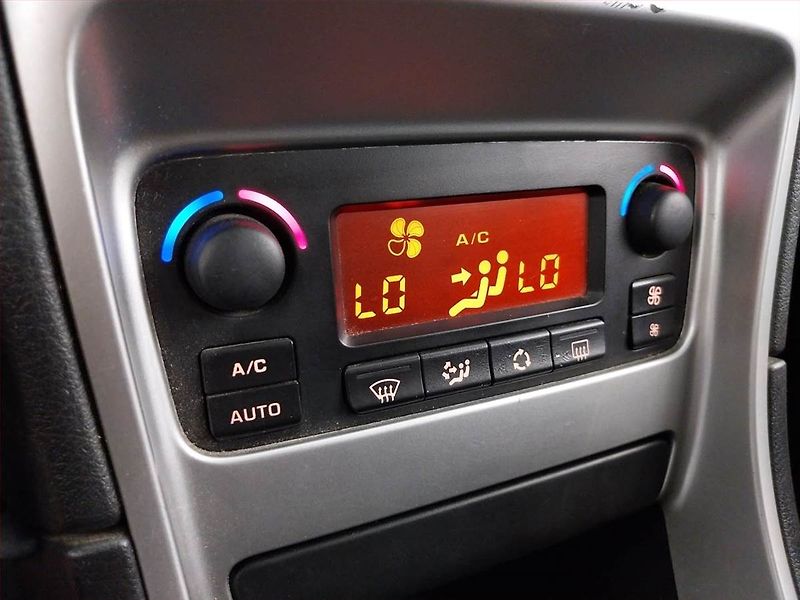 Peugeot 307 (2005) 1.4 16V, po STK, Tažné, Klima - fotka 13 z 17