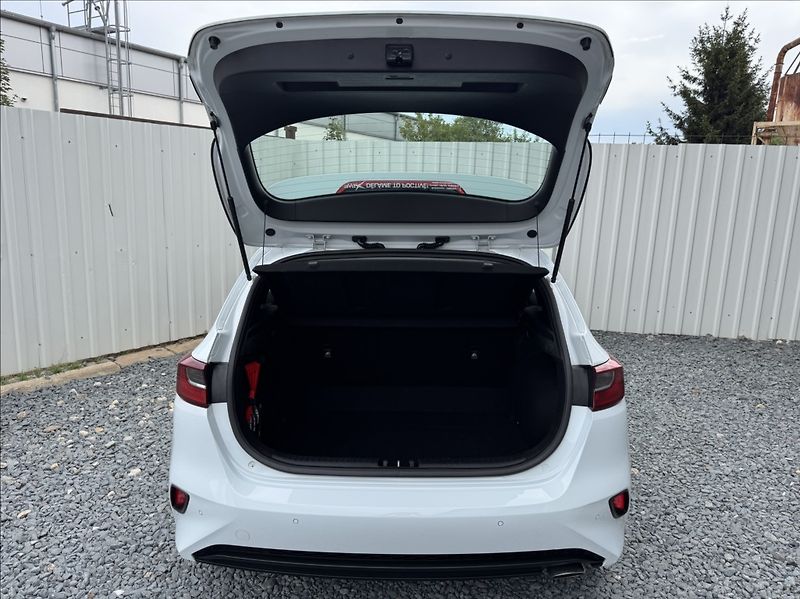 Kia Ceed 1,0 T-GDi FRESH DPH 1.maj. ČR - fotka 12 z 50