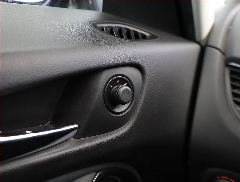 Opel Zafira (2014) 2.0 CDTI, 7 míst, Serv.kniha - fotka 15 z 19