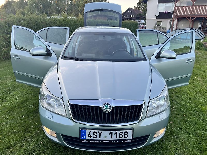 Škoda Octavia 1.6TDI 77KW,DIGIKLIMA,WEBASTO - fotka 24 z 45