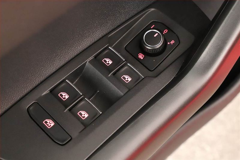 Volkswagen Polo (2020) 2.0 GTI, Automat, Tempomat - fotka 21 z 21
