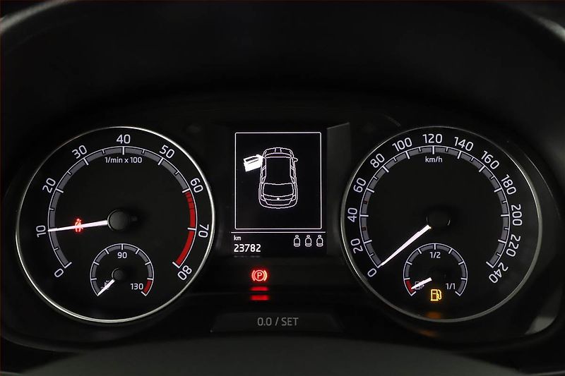 Škoda Fabia (2018) 1.0 TSI, Serv.kniha, Tempomat - fotka 8 z 13
