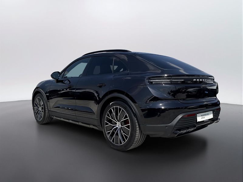 Porsche Macan 4S - fotka 3 z 29