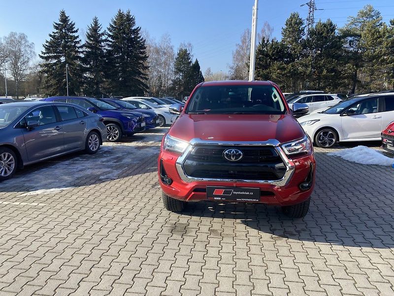 Toyota Hilux 2,8 Diesel 6AT Executive - fotka 2 z 24