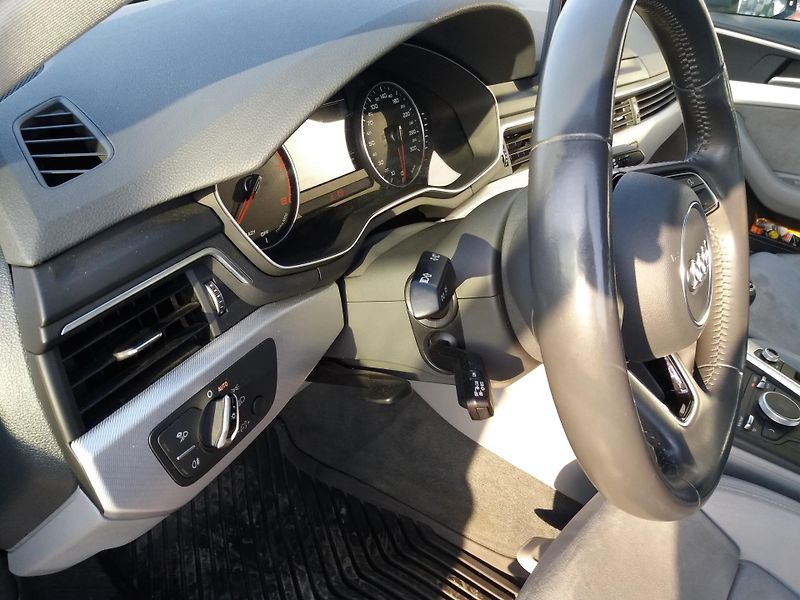 Audi A4 2.0TFSI,140kW,103tIs-km!!! - fotka 12 z 28