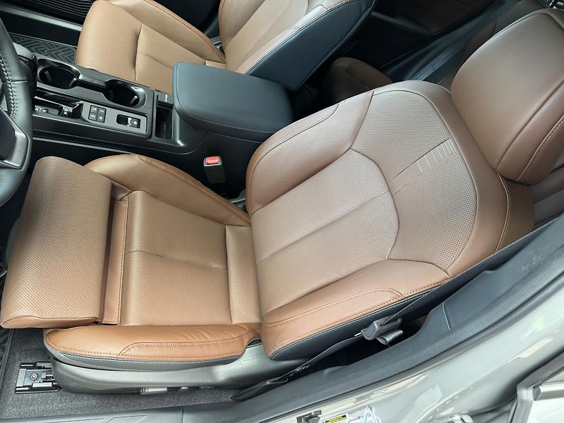 Subaru Outback 2,4T Premier XT - fotka 11 z 58