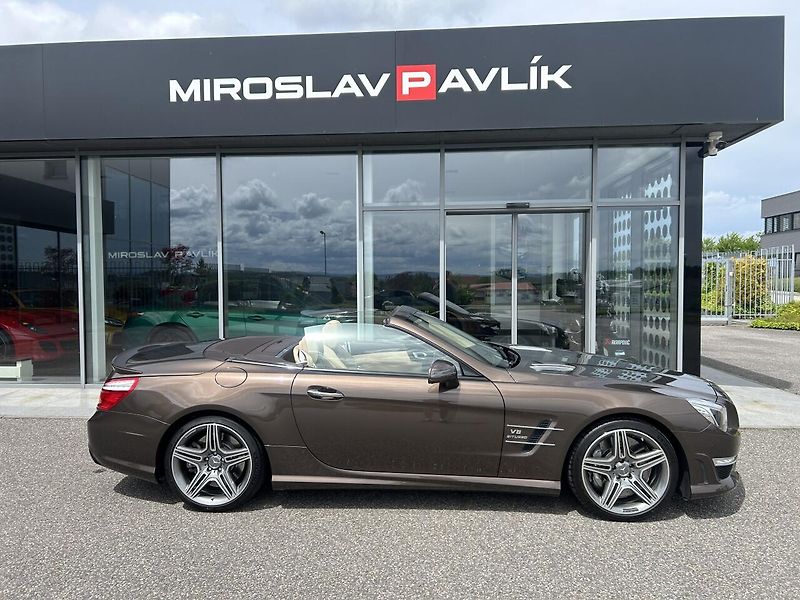 Mercedes-Benz SL 63 AMG Roadster - fotka 9 z 42