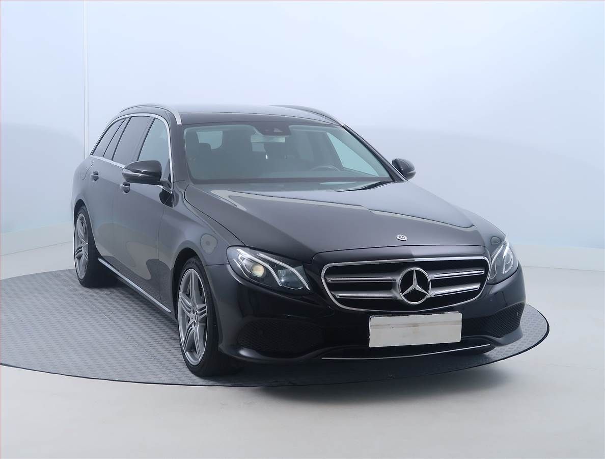 Mercedes-Benz Třídy E E 220 d, Automat, Kůže, Navi