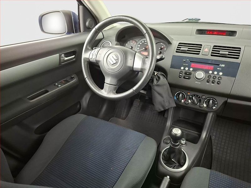Suzuki Swift (2009) 1.3 - fotka 7 z 16