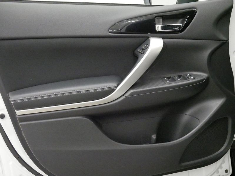 Mitsubishi Eclipse Cross - fotka 12 z 26