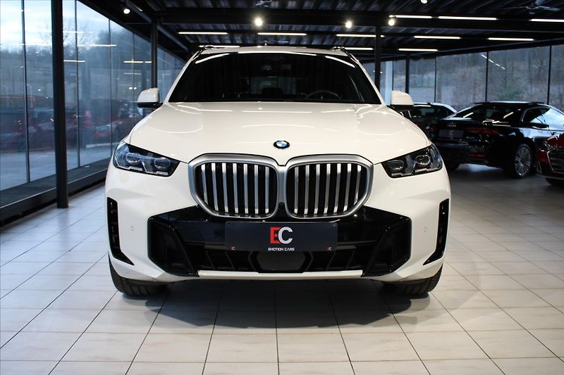 BMW X5 xDrive30d M Sport DAProf/NezTo - fotka 2 z 35